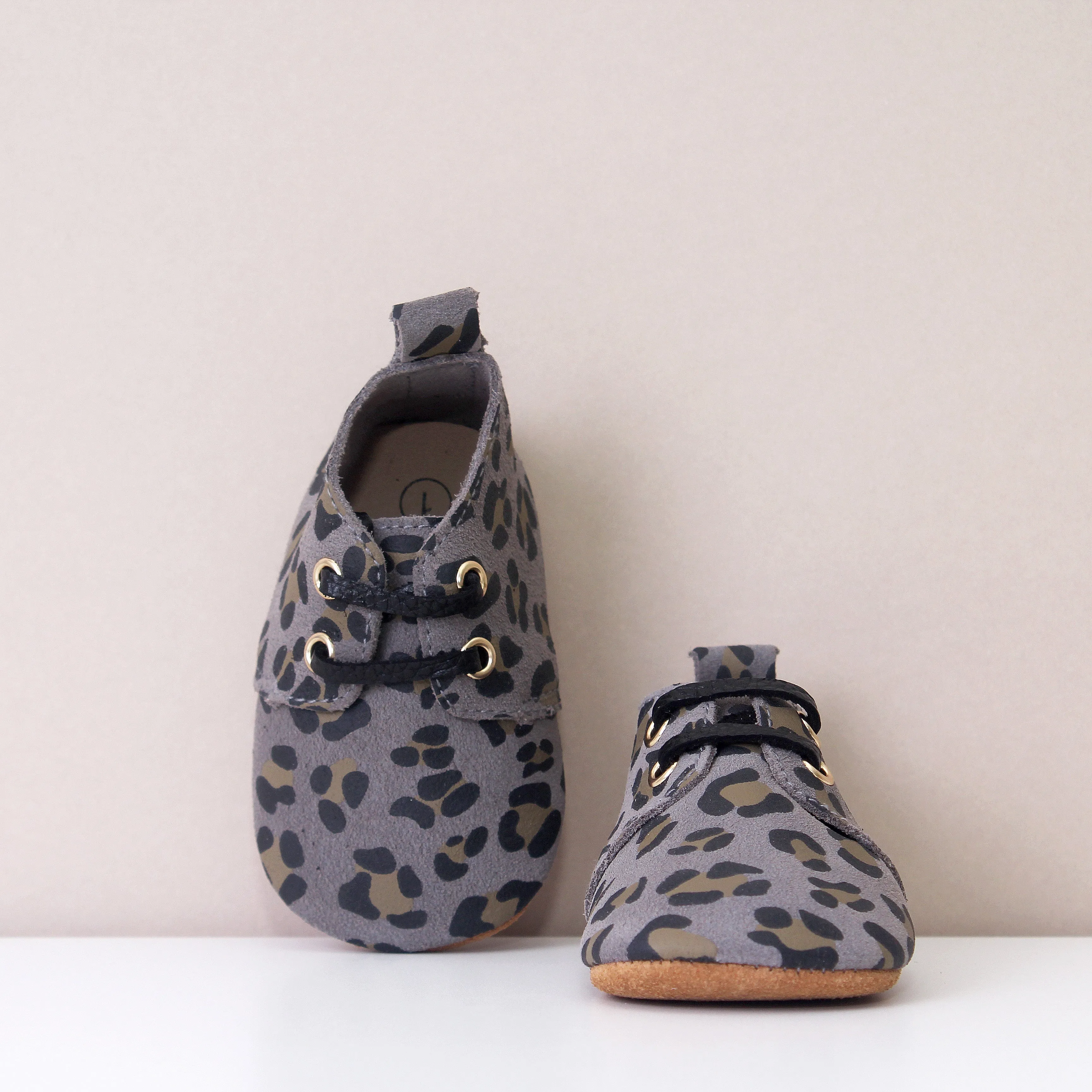 River Grey Leopard Print Unisex Oxfords