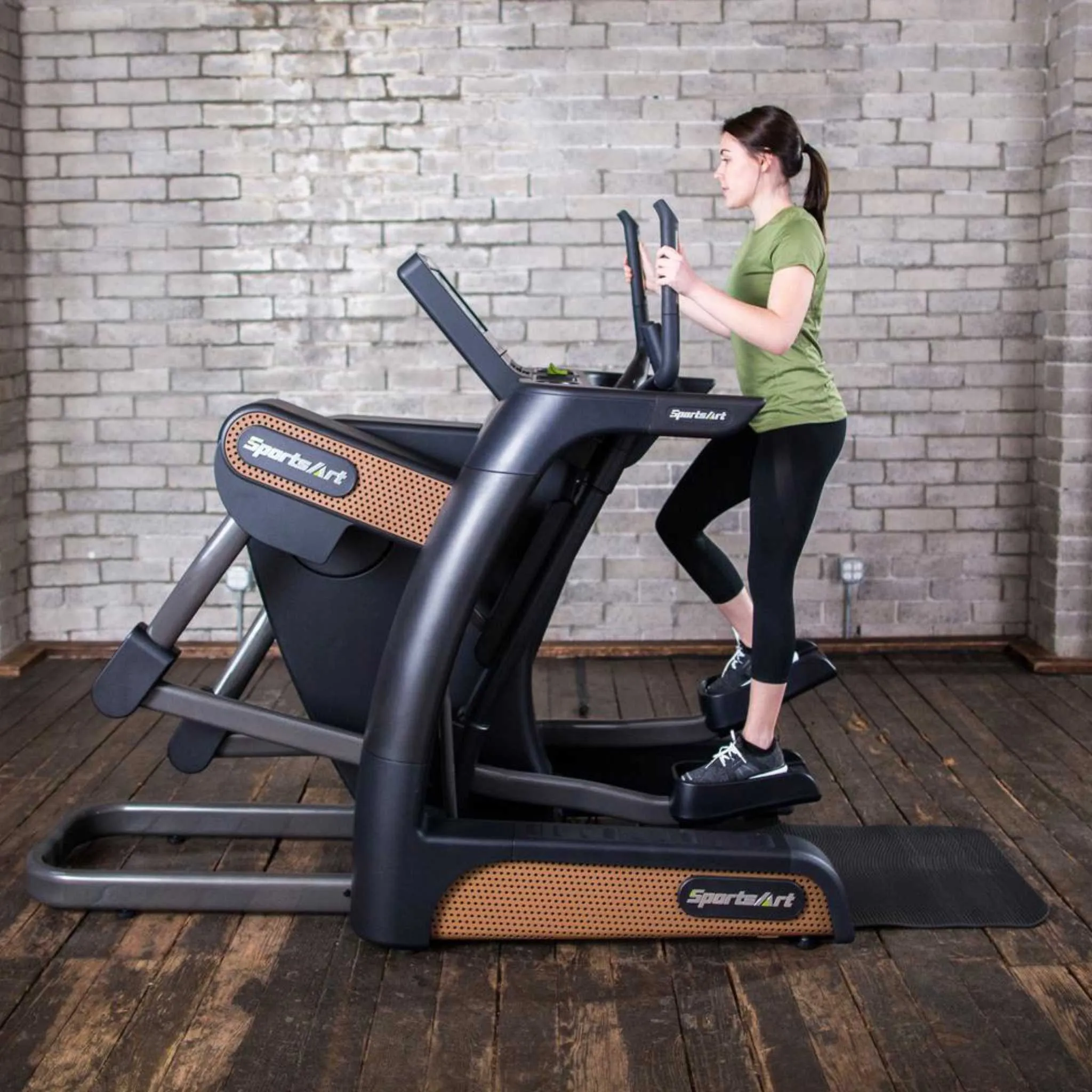 SportsArt V886-16 Verso Senza Cross Trainer